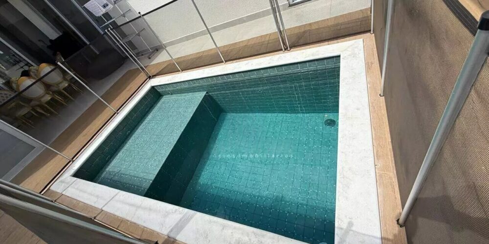 64e098d2b738f8af078bc3fe