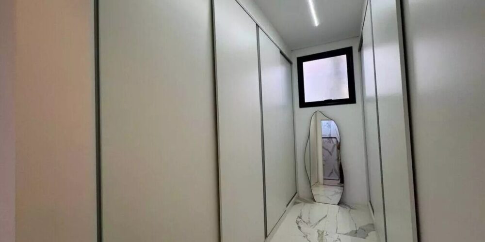 8bfce5d1f7e3903cbe9f81f3