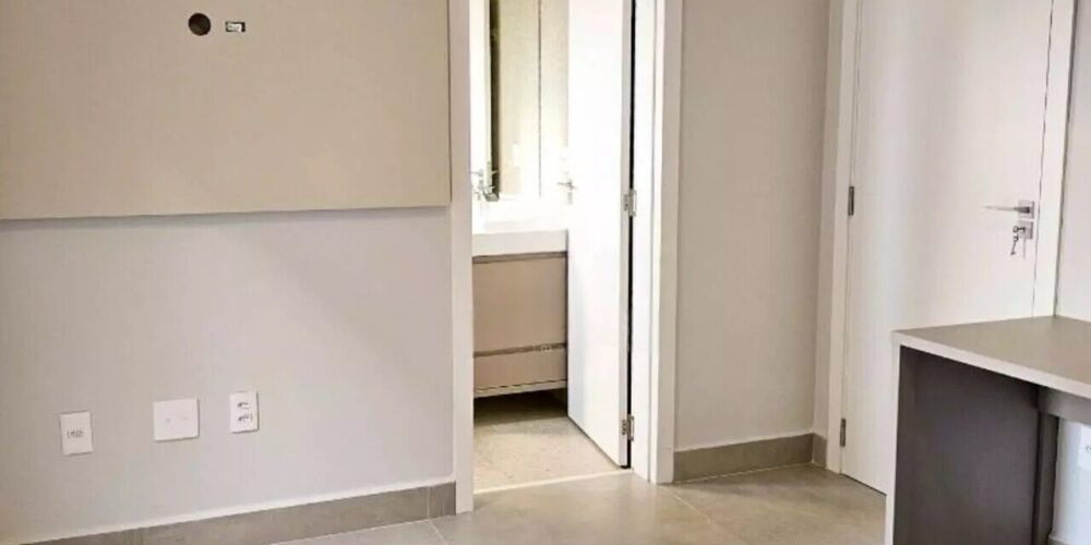 8ee905590094a47122d8c25c