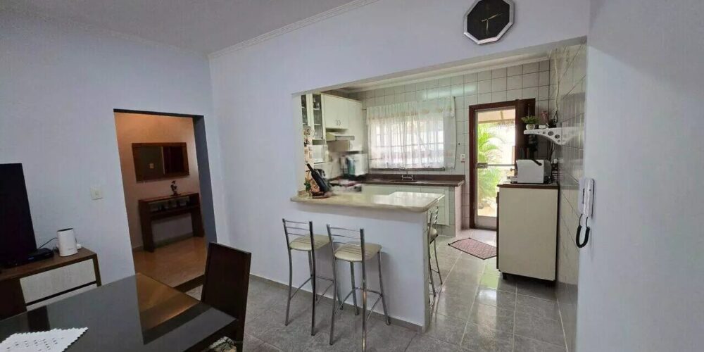 c30a2c2d31a949d33fe5e8ce (1)