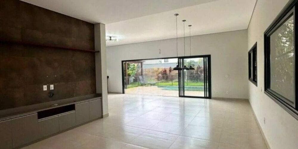 dec58524838d82efecbb4669